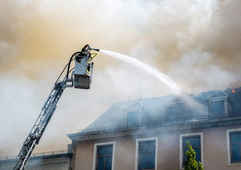 Hausbrand löschen